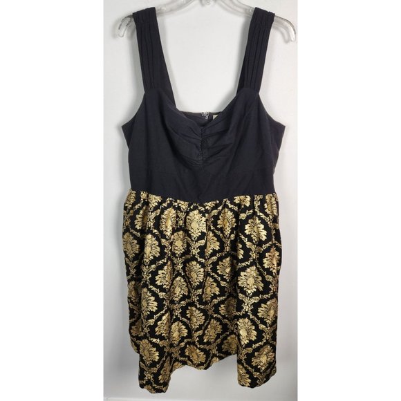 Modcloth Dresses & Skirts - ModCloth Women's Sz. 1X Black & Gold Damask Fit & Flare Dress